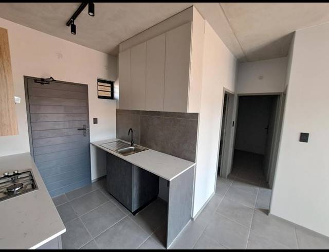 2 BEDROOM PROPERTY TO RENT IN WATERKLOOF RIDGE